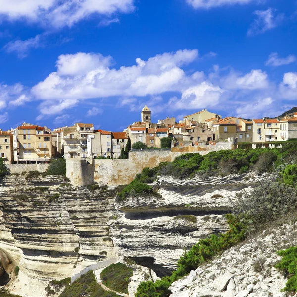 Bonifacio - Corsica kayalarda için benzersiz şehir — Stok fotoğraf