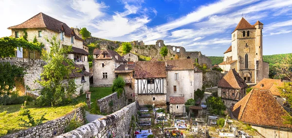 Saint-Cirq-Lapopie - Frangı en güzel köylerinden — Stok fotoğraf