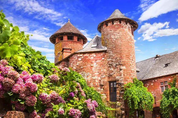 Collonges-la-Rouge - bela aldeia vermelha na França (Corezze ) — Fotografia de Stock