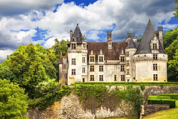 法国-Puyguilhem，多尔多涅省普罗旺斯的美丽城堡 — 图库照片