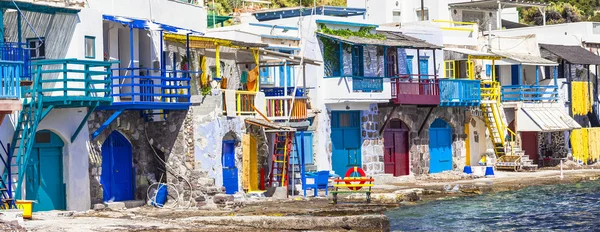 Village grec traditionnel de Klima sur l'île de Milos — Photo