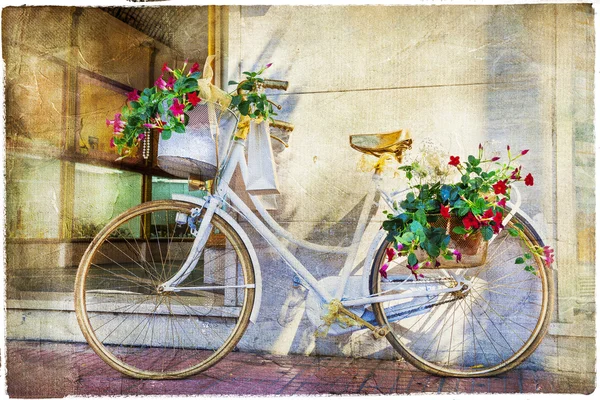 Bicicleta floral, imagen artística vintage —  Fotos de Stock