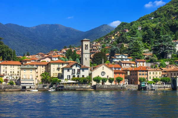 Güzel Lago di Como, İtalya kuzeyinde doğal köyleri — Stok fotoğraf