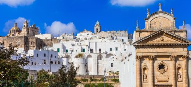Ostuni - güzel beyaz şehir Puglia, İtalya
