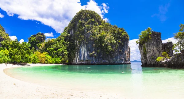 Tropikalny wakacje - niesamowite plaże Thailnad, Krabi — Zdjęcie stockowe