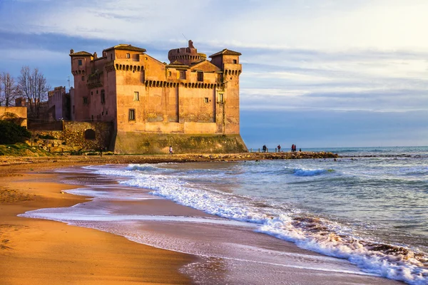 Castle over sea and sunset. Santa Severa, Italy — Stock Photo, Image