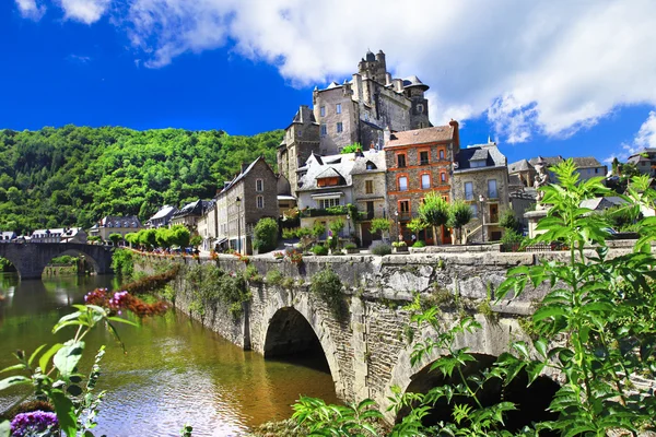 Aldeias mais bonitas da França - Estaing — Fotografia de Stock