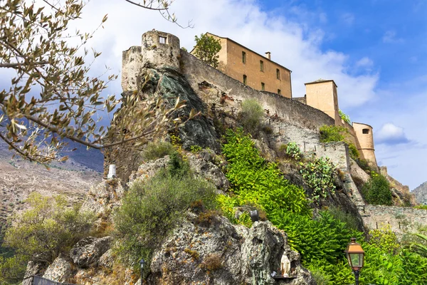 Corte - beeindruckende mittelalterliche Stadt auf Korsika, Blick auf Zitadelle — Stockfoto