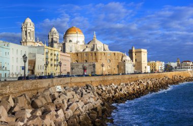 Cadiz - İspanya, güneyinde güzel şehirde Katedrali Manzaralı