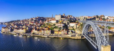 güzel Porto - Luis, Portekiz'in ünlü Köprüsü Manzaralı