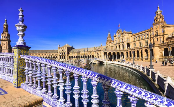 Sevilla, Spanien - schöne Plaza de espana — Stockfoto