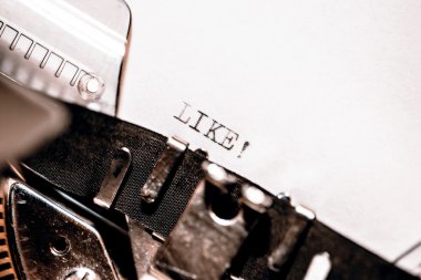 metin gibi eski daktilo