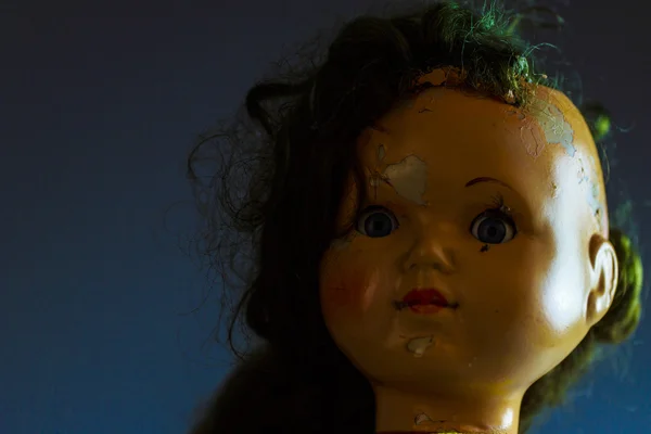 Cabeza de muñeca de miedo beatiful como de la película de terror —  Fotos de Stock