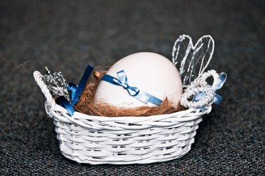 Paskalya yumurtası sepet