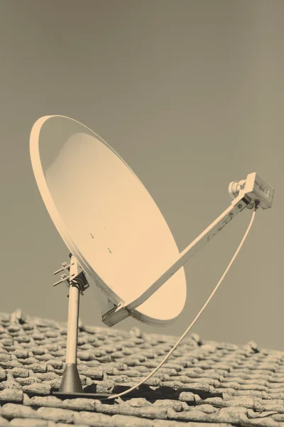 Satellite dish — Stock Photo, Image