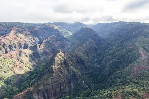 Vacker del av jorden - waimea canyon, kauai, hawaii — Stockfoto