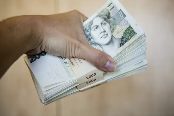 para - banknot elinde büyük yığın sürüsü
