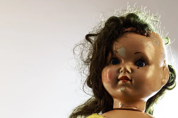 Cabeza de muñeca de miedo beatiful como de la película de terror Imagen De Stock