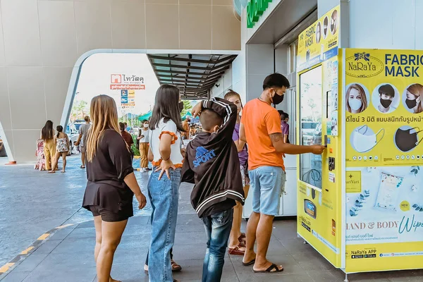 Kanchanaburi Thailand Agosto 2020 Pessoas Não Identificadas Optam Por Comprar — Fotografia de Stock