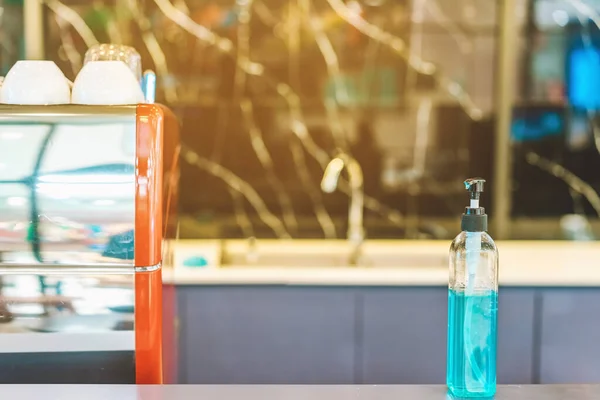 Garrafa Gel Álcool Azul Para Limpeza Das Mãos Para Evitar — Fotografia de Stock