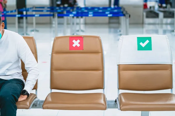 Rows Empty Brown Chairs Sticker Sign Sitting Position Social Distancing — Stock Photo, Image