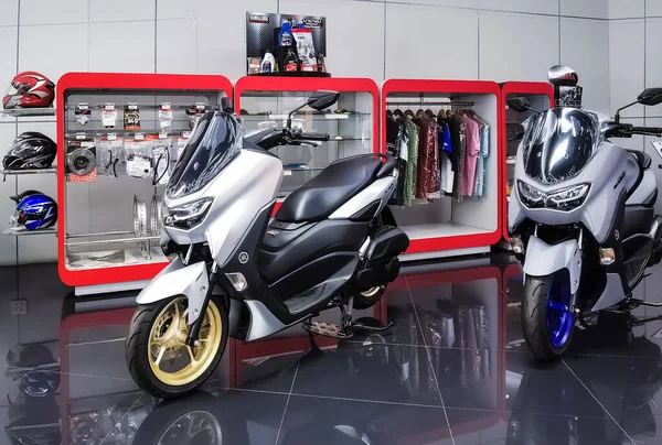Kanchanaburi Thailand Ιουνιου 2021 Ειδικές Εκπτώσεις Νέες Μοτοσυκλέτες Yamaha Και — Φωτογραφία Αρχείου