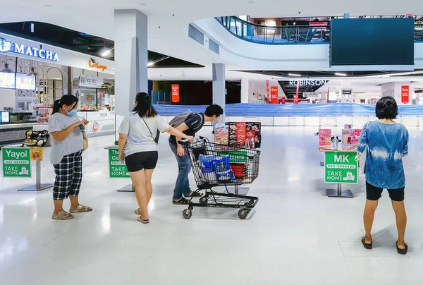 Kanchanaburi Tailandia 2021 Agosto Los Tailandeses Piden Comida Por Menú — Foto de Stock