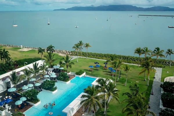 Townsville Queensland Austrália Dezembro 2020 Hóspedes Que Nadam Piscina Casino — Fotografia de Stock