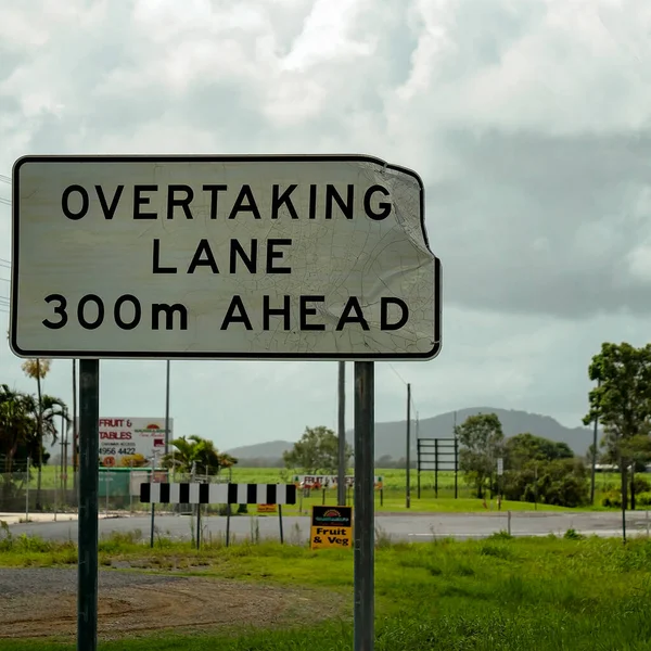Mackay Queensland Australië Januari 2021 Inhaalstrook 300M Voor Bord — Stockfoto