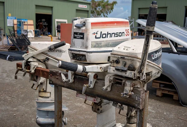 Mackay Queensland Australien Januari 2021 Utombordsmotorer Till Salu Den Lokala — Stockfoto