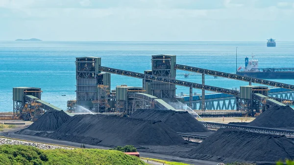 Mackay, Queensland, Avustralya - Mart 2021: Hay Point Terminal İhracat Terminali