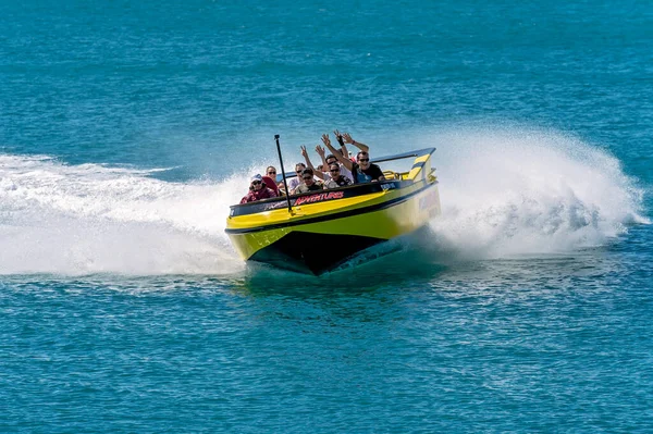 Airlie Beach Queensland Australia Kwiecień 2021 Pasażerowie Bawiący Się Podczas — Zdjęcie stockowe