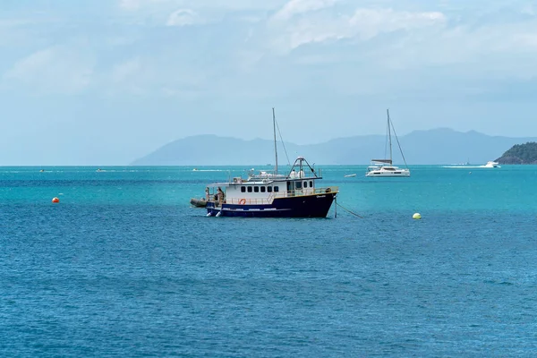 Airlie Beach Queensland Australia April 2021 Leisure Boat Yachts Anchored — Stock Photo, Image