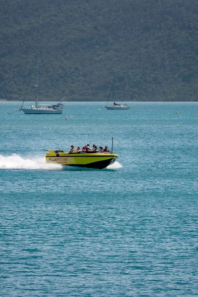 Airlie Beach Queensland Ausztrália Április 2021 Utasok Szórakozás Egy Sugárhajtású — Stock Fotó