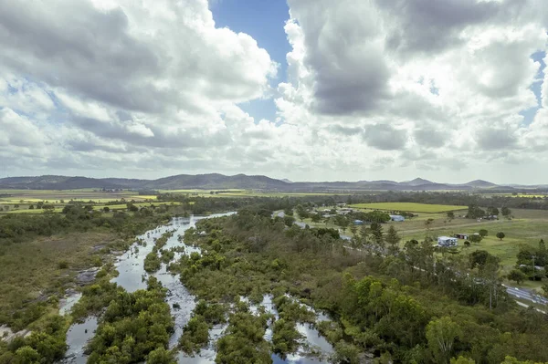 Drone Aéreo Pioneer River Mackay Com Cidade Mariana Distância Sob — Fotografia de Stock