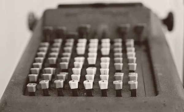 Vintage Kalkulator Używany Dodawania Liczb Biznesie Dawnych Czasach Monoton Płytkiej — Zdjęcie stockowe