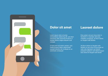 El smartphone boş konuşma balonları ile tutarak