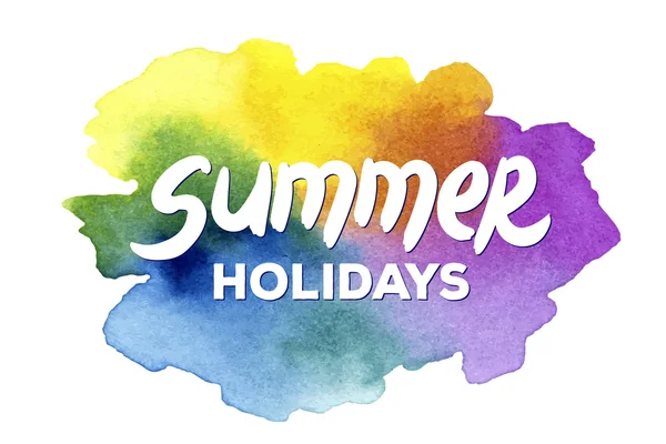 Vacances d'été lettrage dessiné à la main sur un fond d'aquarelle — Image vectorielle