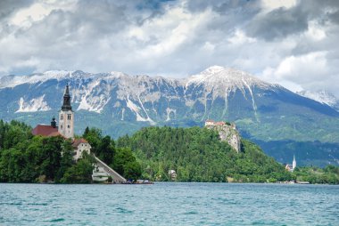 Bled Gölü 'nün panoramik manzarası