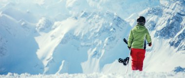 erkek snowboard portresi
