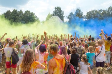 Holi festivali