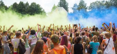 Holi festivali