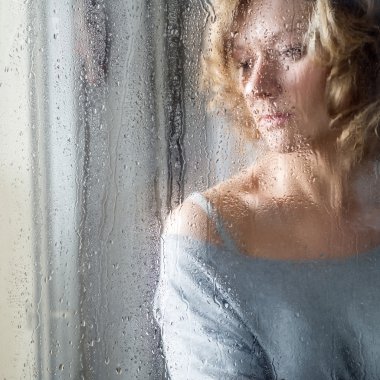 Genç bir kadının portresi