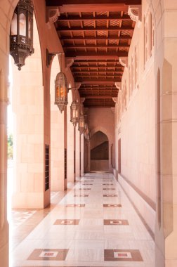 Sokak yol Sultan Qaboos Camii, Muscat, Umman