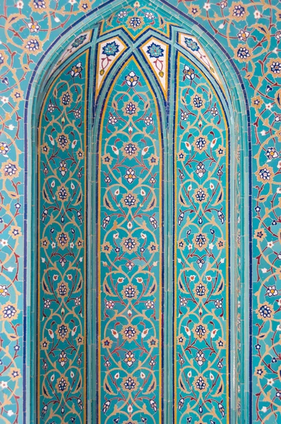 Turquoise mosaic tiles in mosque, Muscat, Oman — Stock Photo, Image