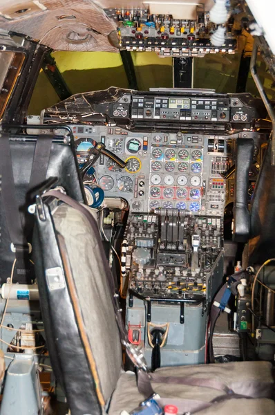 Cockpit van British Aircraft Corporation, Concorde, G-Axdn, Iwm, Duxford, Imperial War Museum, Engeland, Uk — Stockfoto