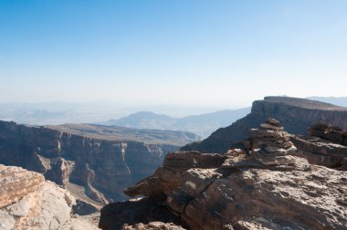 Hacer Sıradağları ve Grand Canyon Umman