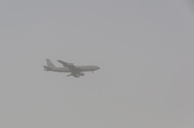 Usaf Boeing Kc-135r Stratotanker, Doha, Katar bir kum fırtınası iniş