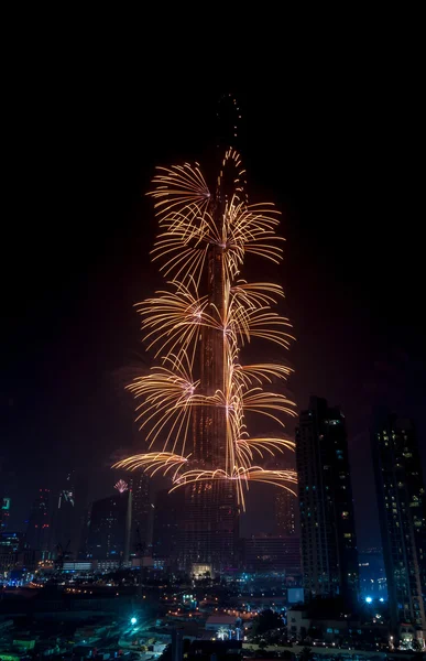 Fuegos artificiales Dubai centro y Burj Khalifa —  Fotos de Stock