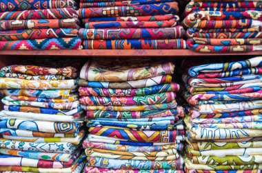 Kumaş dolap görüntülemek